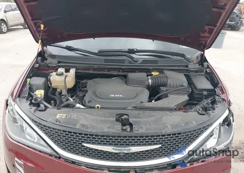 2017 Chrysler Pacifica Limited from USA, damaged, VIN 2C4RC1GG0HR620159